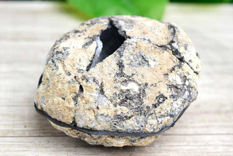 メキシコ・チワワ州　トランカスジオード　Trancas geode　割れてるジオード　チワワジオード　水晶ジオード　浄化　原石　天然石　パワーストーン