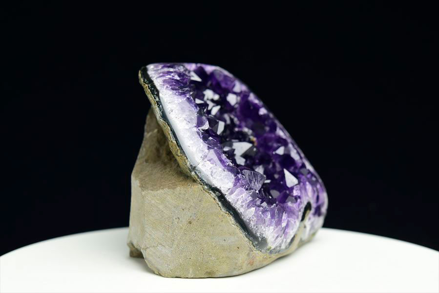 アメジスト　紫水晶　クラスター　原石　ウルグアイ産アメジスト　アルティガス　Artigas Uruguay　インテリア　浄化　置物　カットベース　天然石　パワーストーン