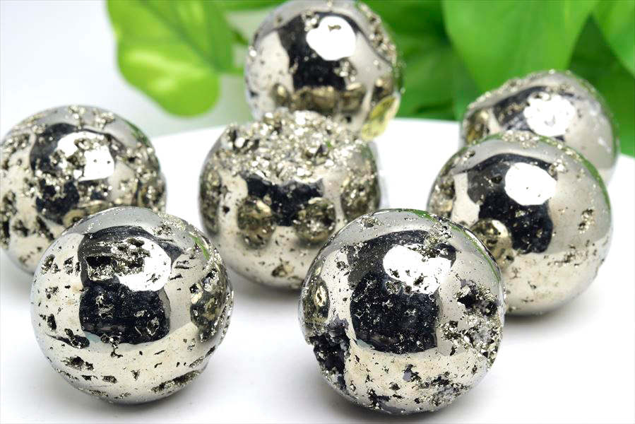 ペルー産　ワンサラ　パイライト　原石　クラスター　丸玉　置物　黄鉄鉱　Huanzala Pyrite　天然石　パワーストーン