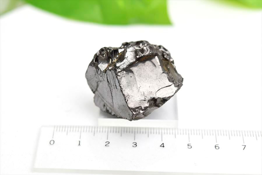 シュンガイト　エリートシュンガイト　ノーブルシュンガイト　シルバーシュンガイト　noble shungite　原石　電磁波　デトックス　浄化　天然石　パワーストーン