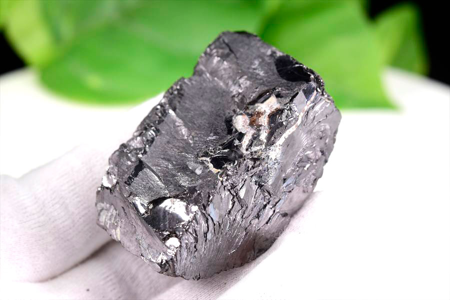 シュンガイト　エリートシュンガイト　ノーブルシュンガイト　シルバーシュンガイト　noble shungite　原石　電磁波　デトックス　浄化　天然石　パワーストーン