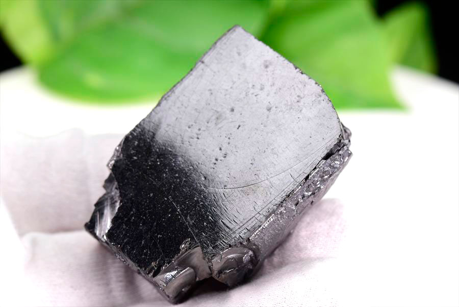 シュンガイト　エリートシュンガイト　ノーブルシュンガイト　シルバーシュンガイト　noble shungite　原石　電磁波　デトックス　浄化　天然石　パワーストーン