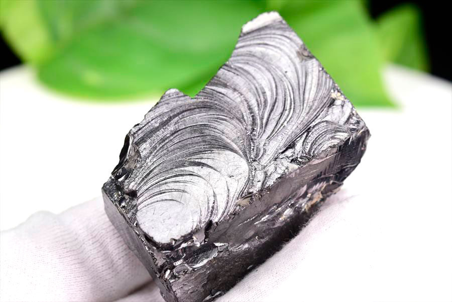シュンガイト　エリートシュンガイト　ノーブルシュンガイト　シルバーシュンガイト　noble shungite　原石　電磁波　デトックス　浄化　天然石　パワーストーン