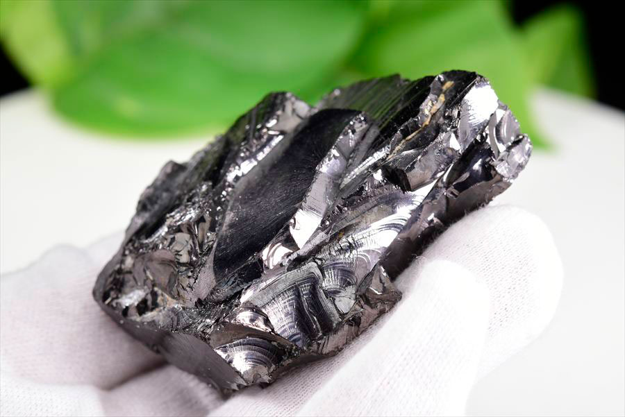 シュンガイト　エリートシュンガイト　ノーブルシュンガイト　シルバーシュンガイト　noble shungite　原石　電磁波　デトックス　浄化　天然石　パワーストーン