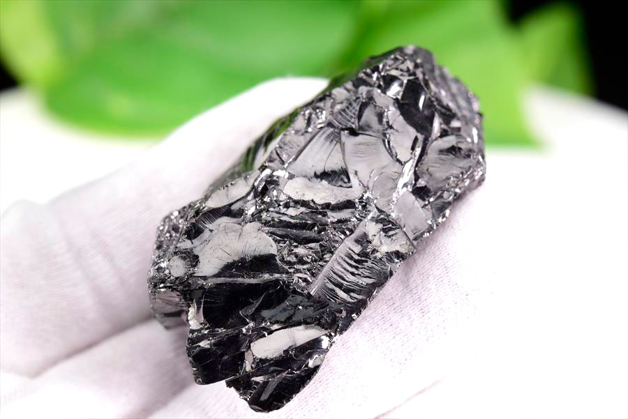 シュンガイト　エリートシュンガイト　ノーブルシュンガイト　シルバーシュンガイト　noble shungite　原石　電磁波　デトックス　浄化　天然石　パワーストーン