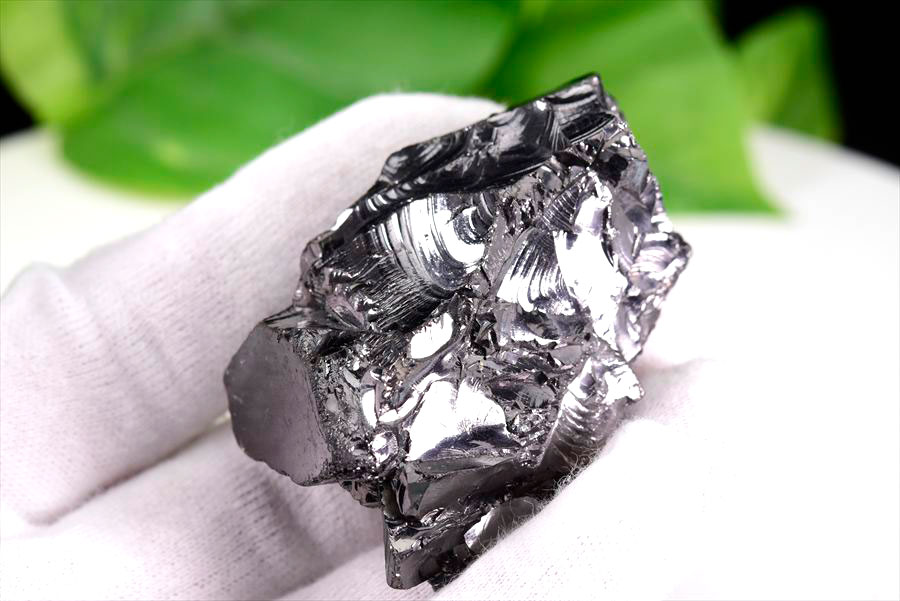 シュンガイト　エリートシュンガイト　ノーブルシュンガイト　シルバーシュンガイト　noble shungite　原石　電磁波　デトックス　浄化　天然石　パワーストーン