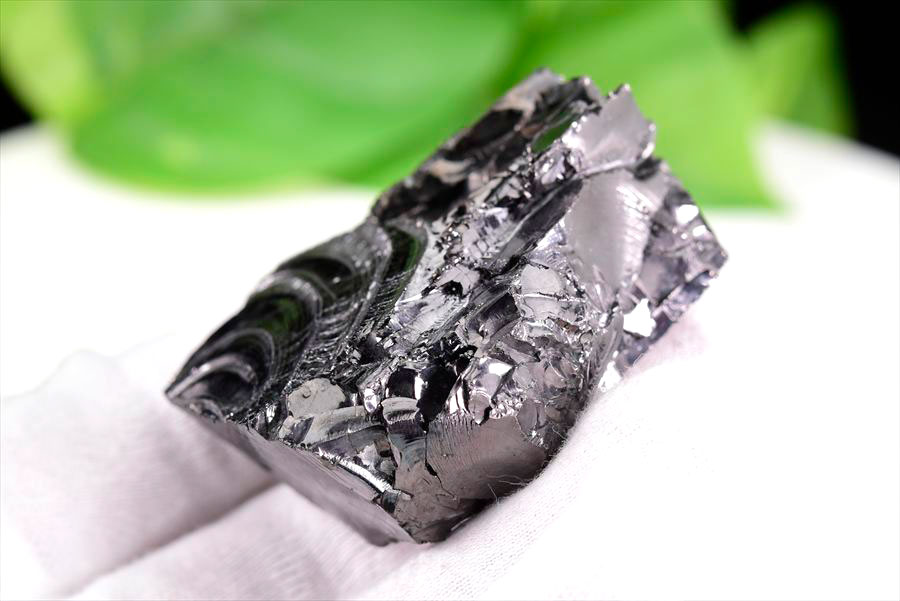 シュンガイト　エリートシュンガイト　ノーブルシュンガイト　シルバーシュンガイト　noble shungite　原石　電磁波　デトックス　浄化　天然石　パワーストーン