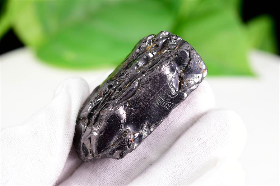 シュンガイト　エリートシュンガイト　ノーブルシュンガイト　シルバーシュンガイト　noble shungite　原石　電磁波　デトックス　浄化　天然石　パワーストーン