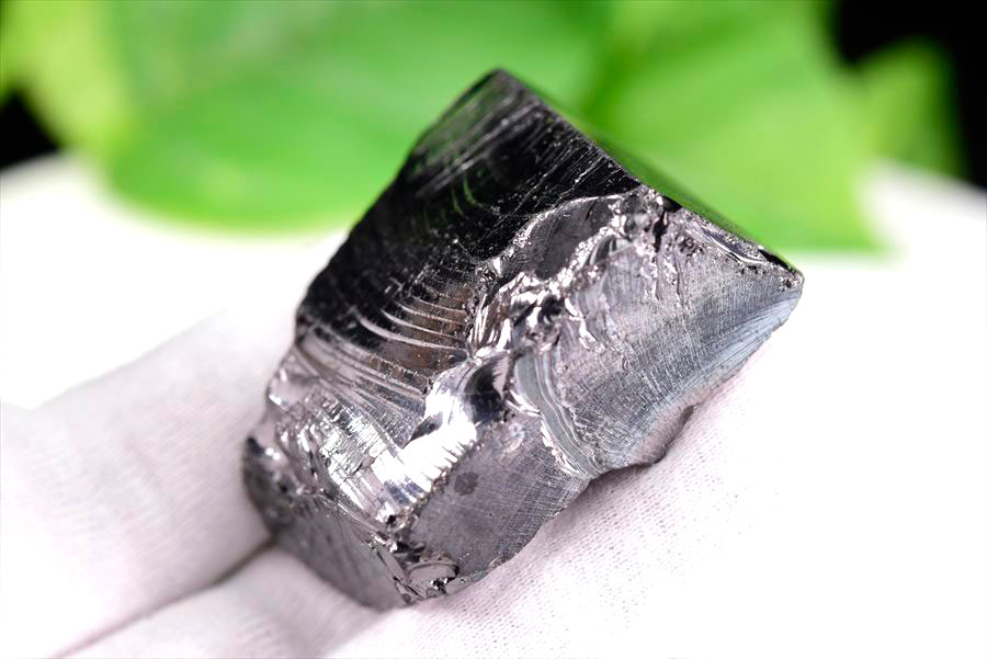 シュンガイト　エリートシュンガイト　ノーブルシュンガイト　シルバーシュンガイト　noble shungite　原石　電磁波　デトックス　浄化　天然石　パワーストーン