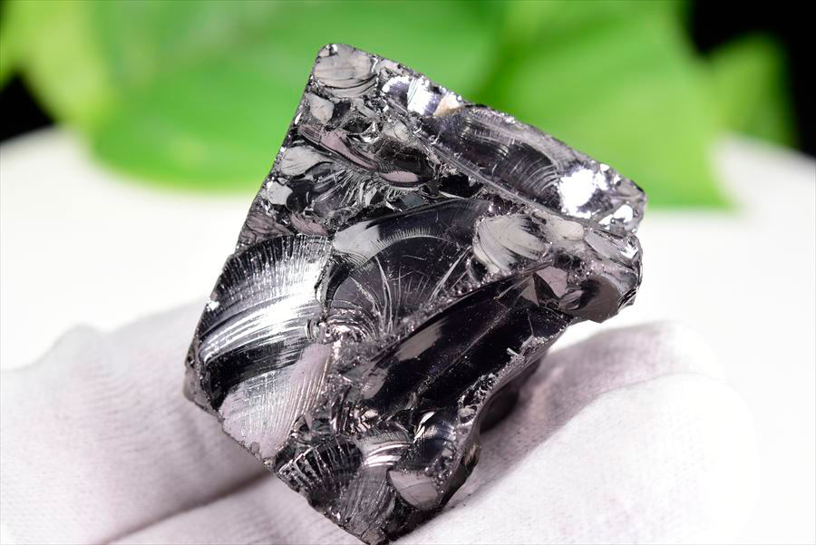 シュンガイト　エリートシュンガイト　ノーブルシュンガイト　シルバーシュンガイト　noble shungite　原石　電磁波　デトックス　浄化　天然石　パワーストーン