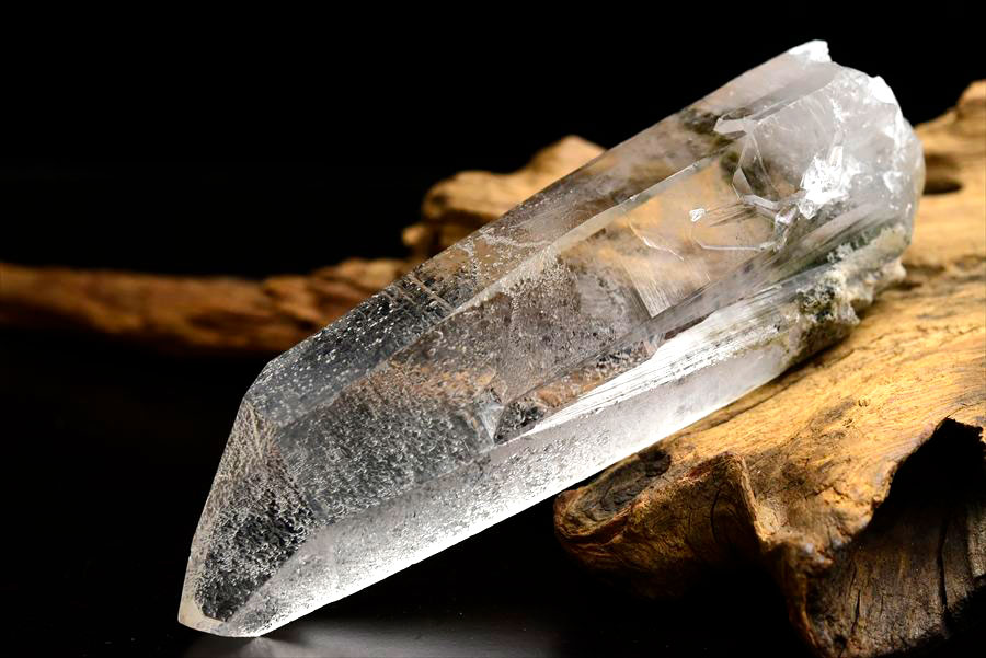 ゼッカデソーザ　ゼッカ水晶　ゼッカデソウザ　zeca de souza　corinto　コリント　天然水晶　ポイント　原石　単結晶　パワーストーン
