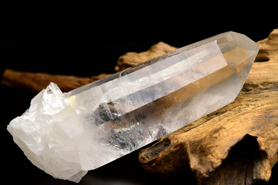 ゼッカデソーザ　ゼッカ水晶　ゼッカデソウザ　zeca de souza　corinto　コリント　天然水晶　ポイント　原石　単結晶　パワーストーン