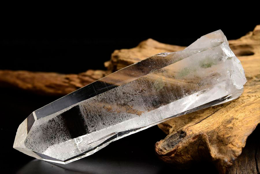 ゼッカデソーザ　ゼッカ水晶　ゼッカデソウザ　zeca de souza　corinto　コリント　天然水晶　ポイント　原石　単結晶　パワーストーン