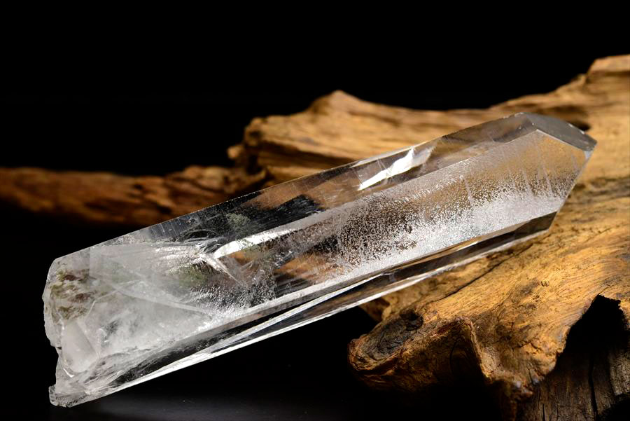 ゼッカデソーザ　ゼッカ水晶　ゼッカデソウザ　zeca de souza　corinto　コリント　天然水晶　ポイント　原石　単結晶　パワーストーン