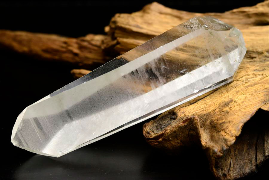 ゼッカデソーザ　ゼッカ水晶　ゼッカデソウザ　zeca de souza　corinto　コリント　天然水晶　ポイント　原石　単結晶　パワーストーン