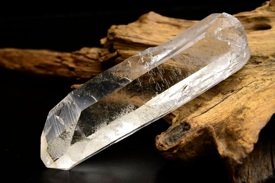 ゼッカデソーザ　ゼッカ水晶　ゼッカデソウザ　zeca de souza　corinto　コリント　天然水晶　ポイント　原石　単結晶　パワーストーン