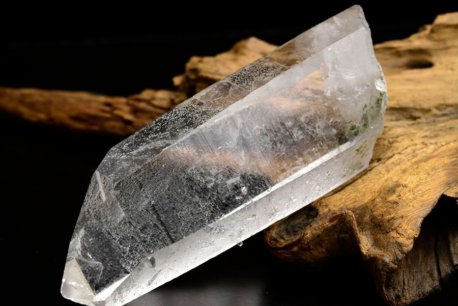 ゼッカデソーザ　ゼッカ水晶　ゼッカデソウザ　zeca de souza　corinto　コリント　天然水晶　ポイント　原石　単結晶　パワーストーン