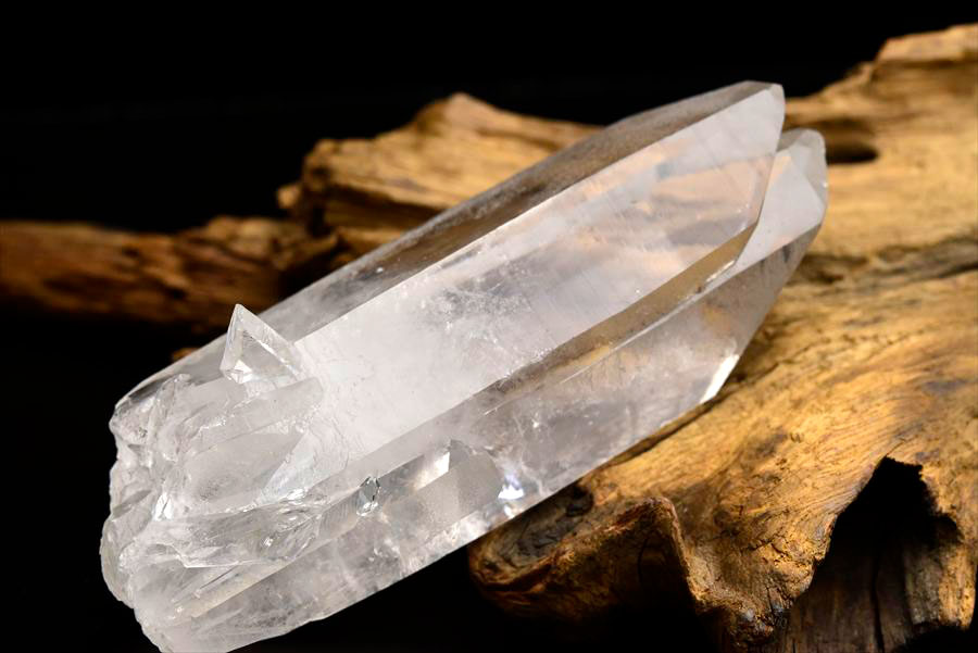 ゼッカデソーザ　ゼッカ水晶　ゼッカデソウザ　zeca de souza　corinto　コリント　天然水晶　ポイント　原石　単結晶　パワーストーン