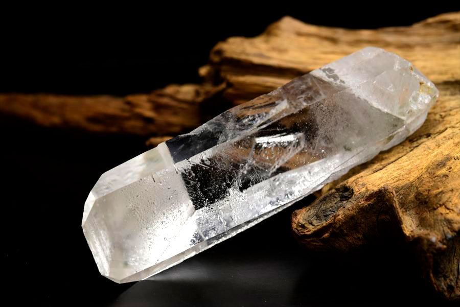 ゼッカデソウザ ゼッカ水晶 Zeca de Souza｜ポイント｜原石｜コリント