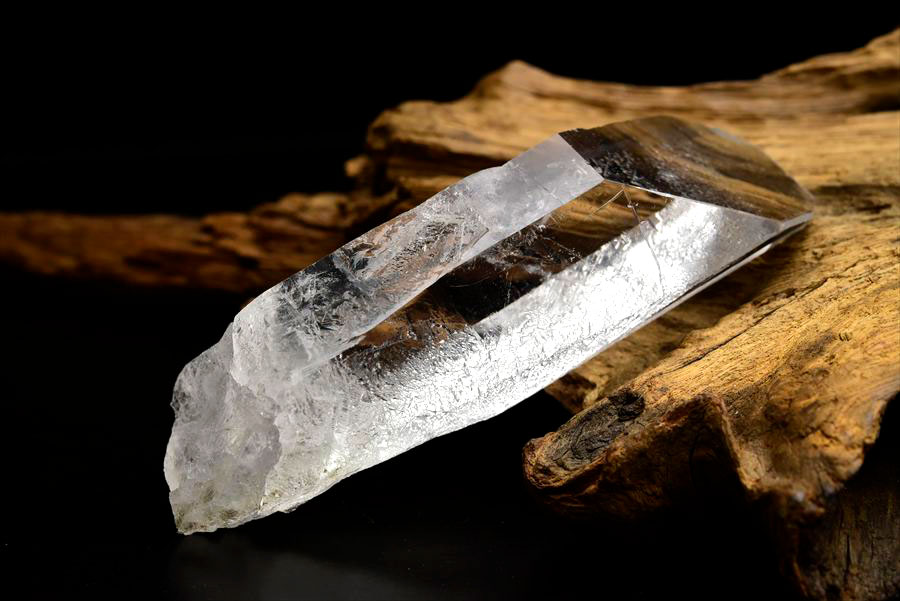 ゼッカデソウザ ゼッカ水晶 Zeca de Souza｜ポイント｜原石｜コリント