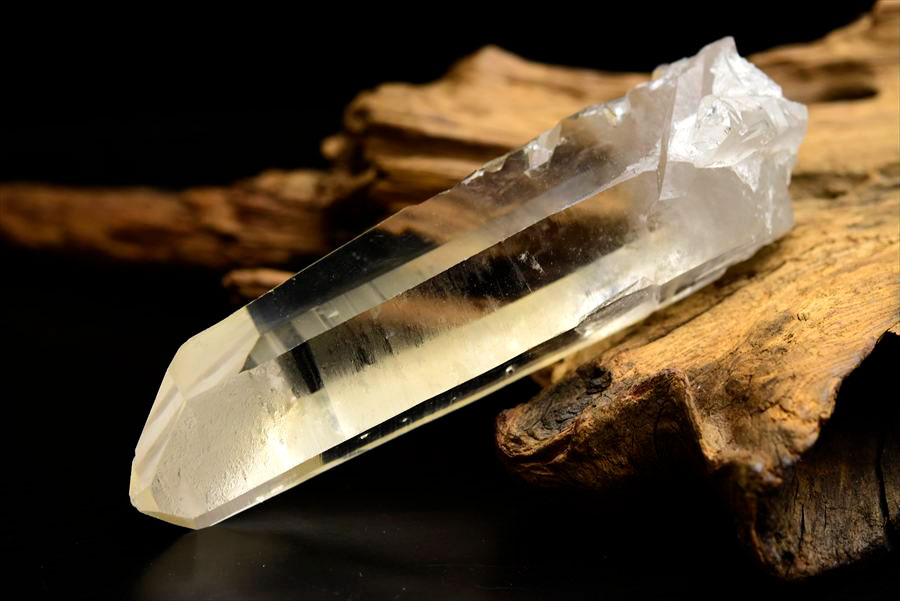 ゼッカデソーザ　ゼッカ水晶　ゼッカデソウザ　zeca de souza　corinto　コリント　天然水晶　ポイント　原石　単結晶　パワーストーン