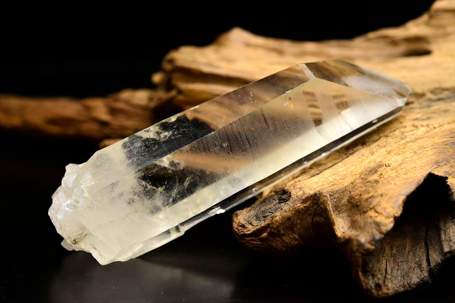 ゼッカデソーザ　ゼッカ水晶　ゼッカデソウザ　zeca de souza　corinto　コリント　天然水晶　ポイント　原石　単結晶　パワーストーン