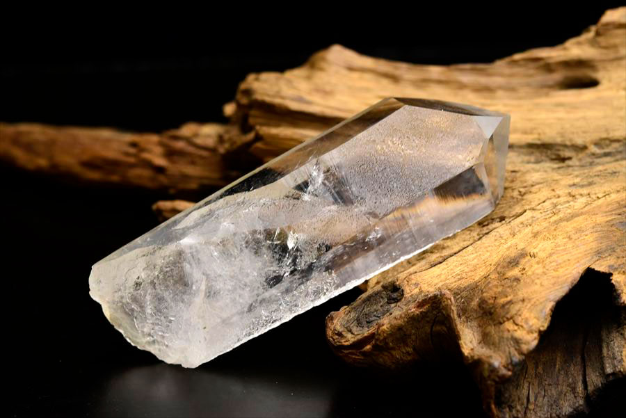 ゼッカデソーザ　ゼッカ水晶　ゼッカデソウザ　zeca de souza　corinto　コリント　天然水晶　ポイント　原石　単結晶　パワーストーン