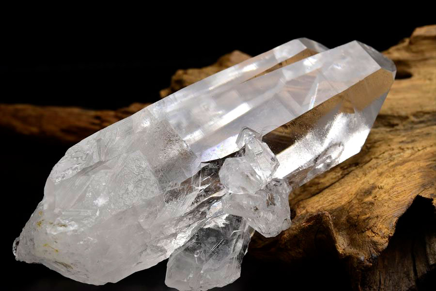 ゼッカデソーザ　ゼッカ水晶　ゼッカデソウザ　zeca de souza　corinto　コリント　天然水晶　ポイント　原石　単結晶　パワーストーン