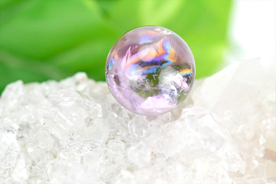 水晶クラスター付き 虹入りラベンダーアメジスト丸玉 置物｜浄化セット