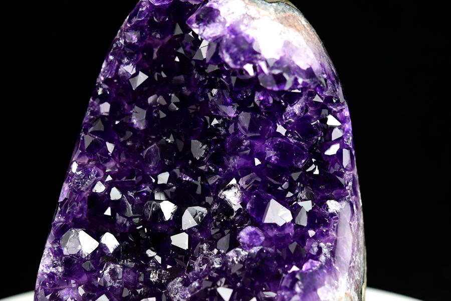 アメジスト　紫水晶　クラスター　原石　ウルグアイ産アメジスト　アルティガス　Artigas Uruguay　インテリア　浄化　置物　カットベース　天然石　パワーストーン
