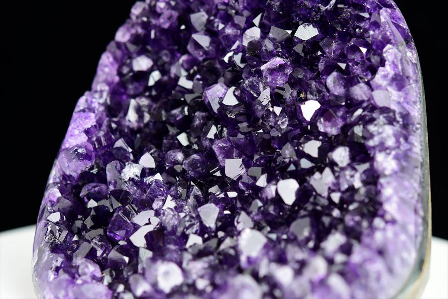 アメジスト　紫水晶　クラスター　原石　ウルグアイ産アメジスト　アルティガス　Artigas Uruguay　インテリア　浄化　置物　カットベース　天然石　パワーストーン