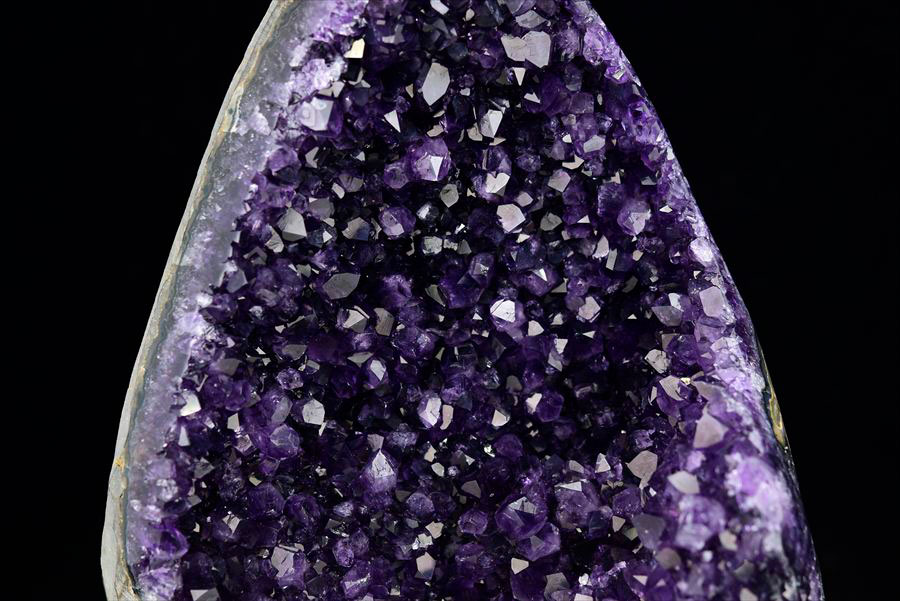 アメジスト　紫水晶　クラスター　原石　ウルグアイ産アメジスト　アルティガス　Artigas Uruguay　インテリア　浄化　置物　カットベース　天然石　パワーストーン