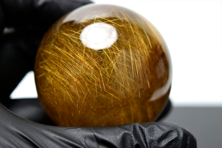 ゴールドルチル　ルチルクォーツ　金針水晶　丸玉　穴なし　金運　財運　スフィア　天然石　パワーストーン