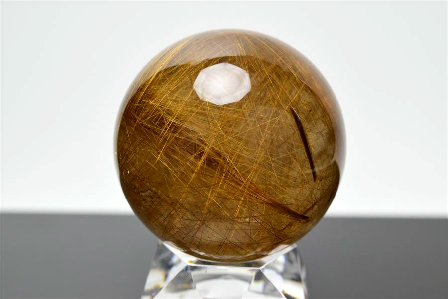 ゴールドルチル　ルチルクォーツ　金針水晶　丸玉　穴なし　金運　財運　スフィア　天然石　パワーストーン