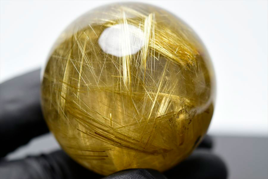 ゴールドルチル　ルチルクォーツ　金針水晶　丸玉　穴なし　金運　財運　スフィア　天然石　パワーストーン