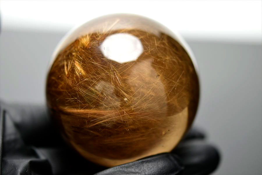 ゴールドルチル　ルチルクォーツ　金針水晶　丸玉　穴なし　金運　財運　スフィア　天然石　パワーストーン