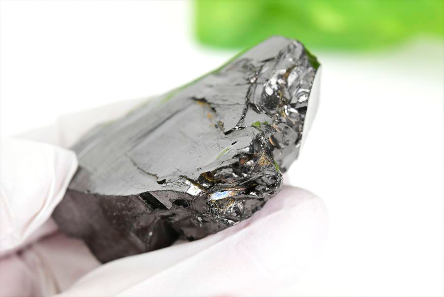 シュンガイト　エリートシュンガイト　ノーブルシュンガイト　シルバーシュンガイト　noble shungite　原石　電磁波　デトックス　浄化　天然石　パワーストーン