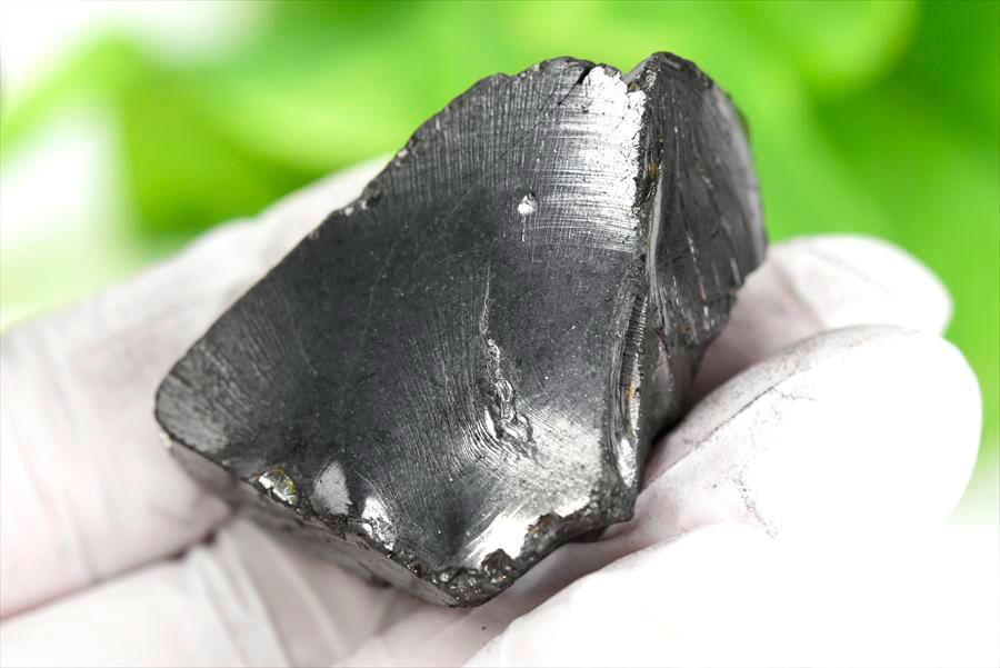 シュンガイト　エリートシュンガイト　ノーブルシュンガイト　シルバーシュンガイト　noble shungite　原石　電磁波　デトックス　浄化　天然石　パワーストーン