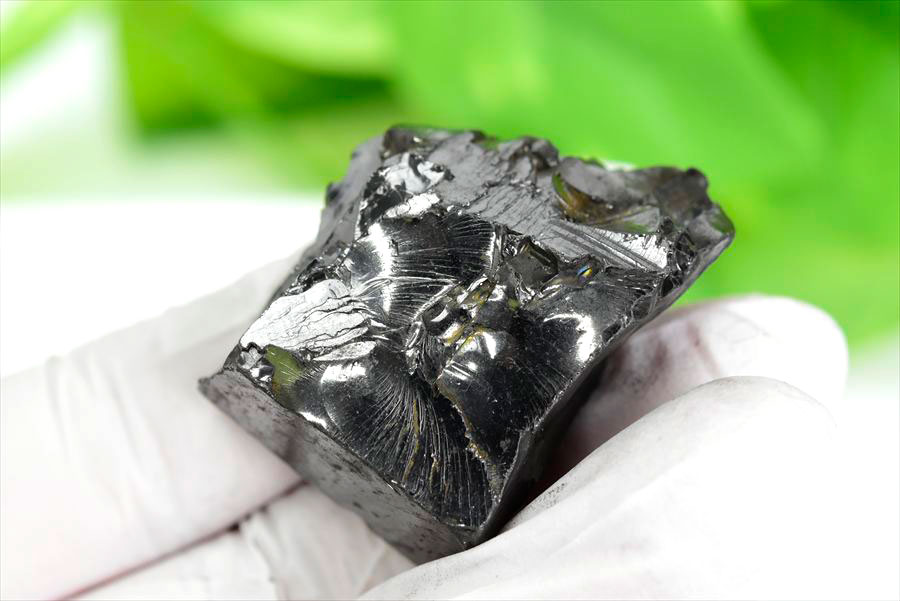 シュンガイト　エリートシュンガイト　ノーブルシュンガイト　シルバーシュンガイト　noble shungite　原石　電磁波　デトックス　浄化　天然石　パワーストーン