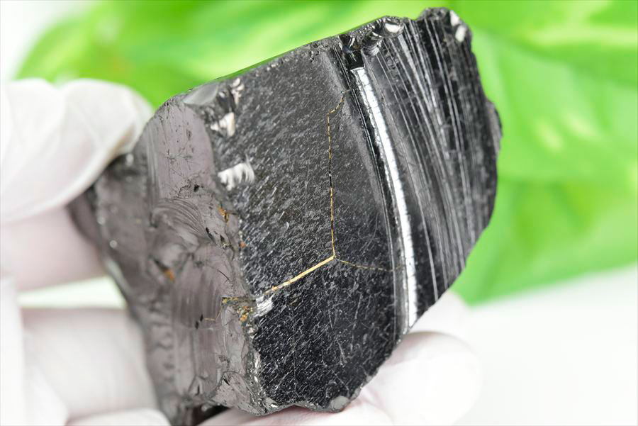 シュンガイト　エリートシュンガイト　ノーブルシュンガイト　シルバーシュンガイト　noble shungite　原石　電磁波　デトックス　浄化　天然石　パワーストーン