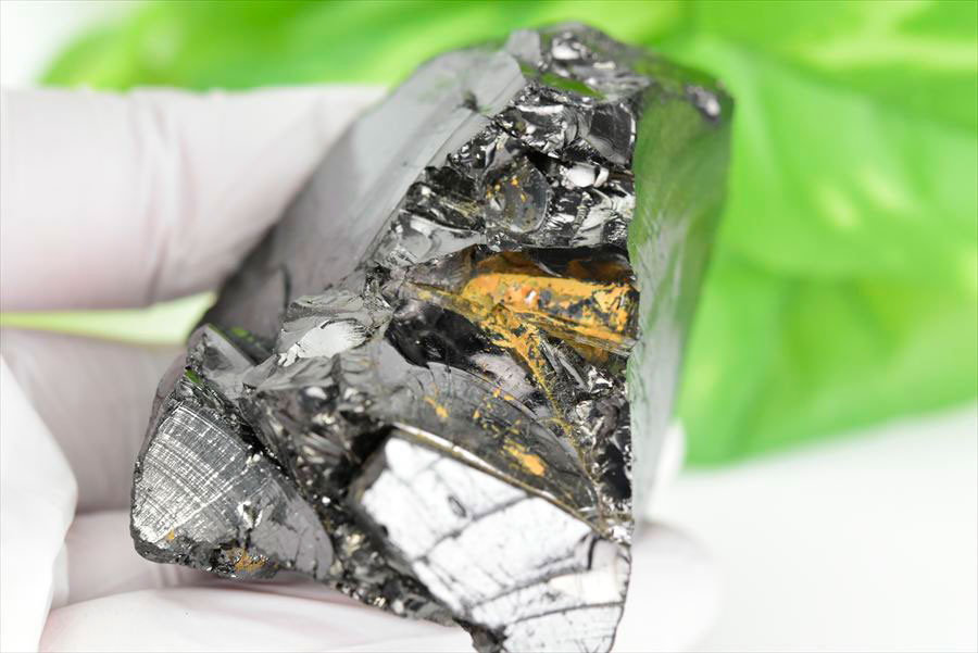 シュンガイト　エリートシュンガイト　ノーブルシュンガイト　シルバーシュンガイト　noble shungite　原石　電磁波　デトックス　浄化　天然石　パワーストーン