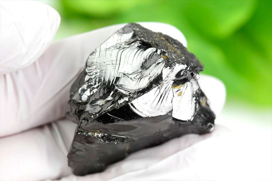 シュンガイト　エリートシュンガイト　ノーブルシュンガイト　シルバーシュンガイト　noble shungite　原石　電磁波　デトックス　浄化　天然石　パワーストーン