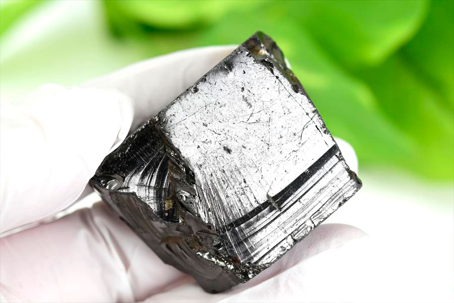 シュンガイト　エリートシュンガイト　ノーブルシュンガイト　シルバーシュンガイト　noble shungite　原石　電磁波　デトックス　浄化　天然石　パワーストーン