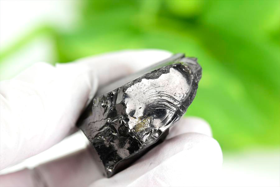 シュンガイト　エリートシュンガイト　ノーブルシュンガイト　シルバーシュンガイト　noble shungite　原石　電磁波　デトックス　浄化　天然石　パワーストーン
