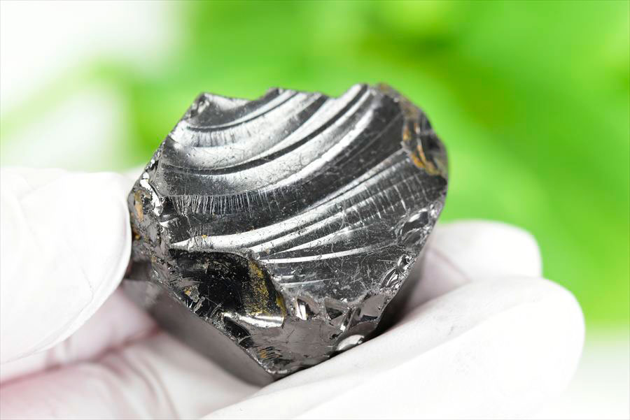 シュンガイト　エリートシュンガイト　ノーブルシュンガイト　シルバーシュンガイト　noble shungite　原石　電磁波　デトックス　浄化　天然石　パワーストーン