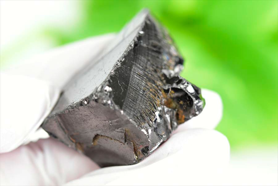 シュンガイト　エリートシュンガイト　ノーブルシュンガイト　シルバーシュンガイト　noble shungite　原石　電磁波　デトックス　浄化　天然石　パワーストーン