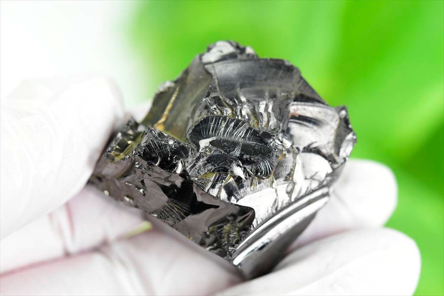 シュンガイト　エリートシュンガイト　ノーブルシュンガイト　シルバーシュンガイト　noble shungite　原石　電磁波　デトックス　浄化　天然石　パワーストーン