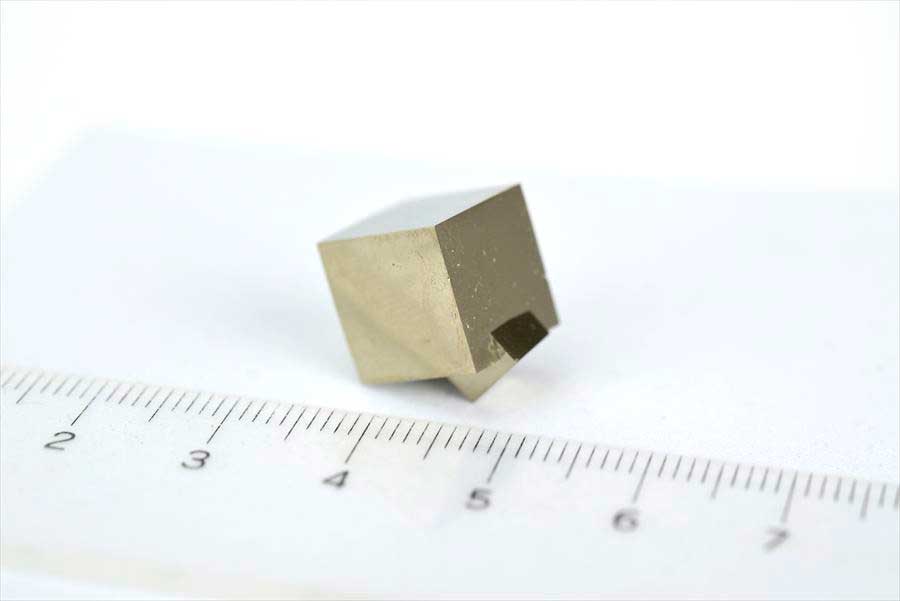 スペイン産　パイライト　キュービックパイライト　原石　鉱物　黄鉄鉱　 Navajun　Pyrite　天然石　パワーストーン