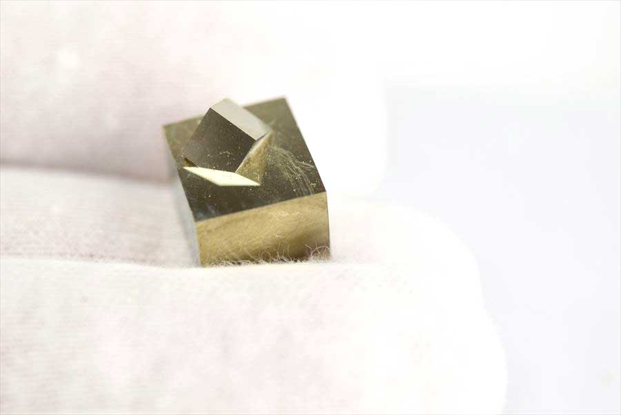 スペイン産　パイライト　キュービックパイライト　原石　鉱物　黄鉄鉱　 Navajun　Pyrite　天然石　パワーストーン