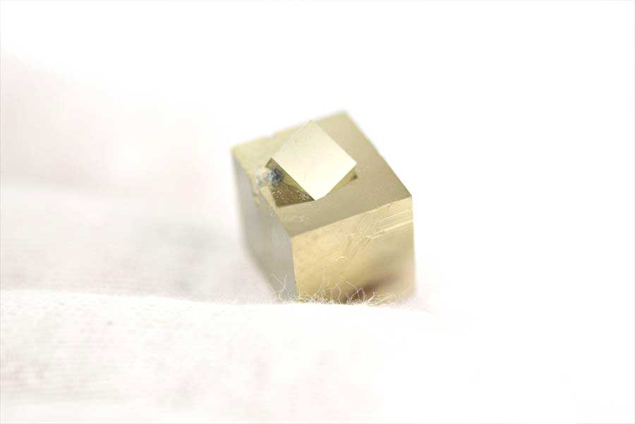 スペイン産　パイライト　キュービックパイライト　原石　鉱物　黄鉄鉱　 Navajun　Pyrite　天然石　パワーストーン